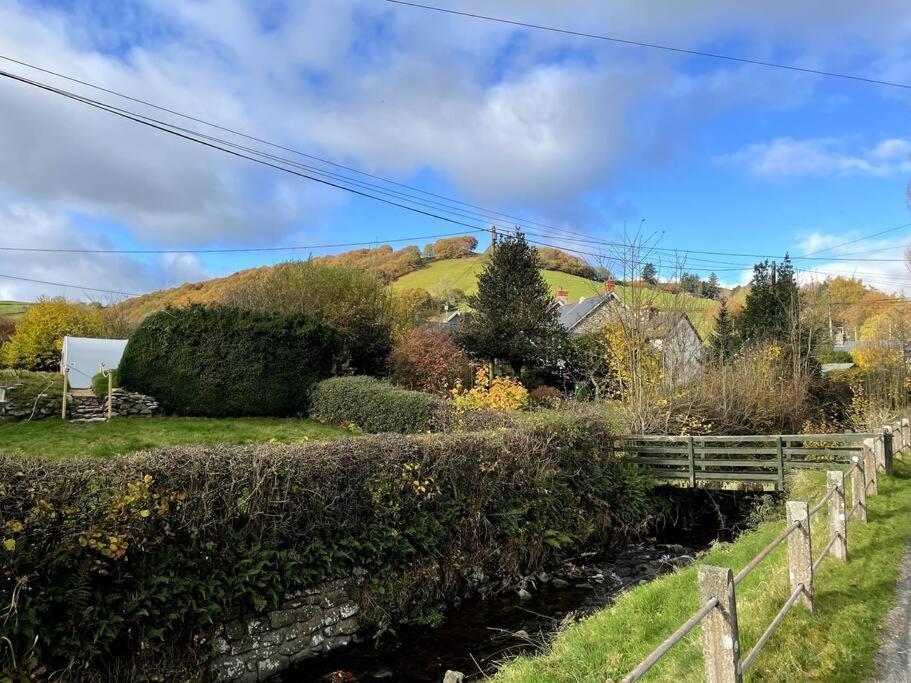 Y Felin Bed And Breakfast And Smallholding Caersws Exteriör bild